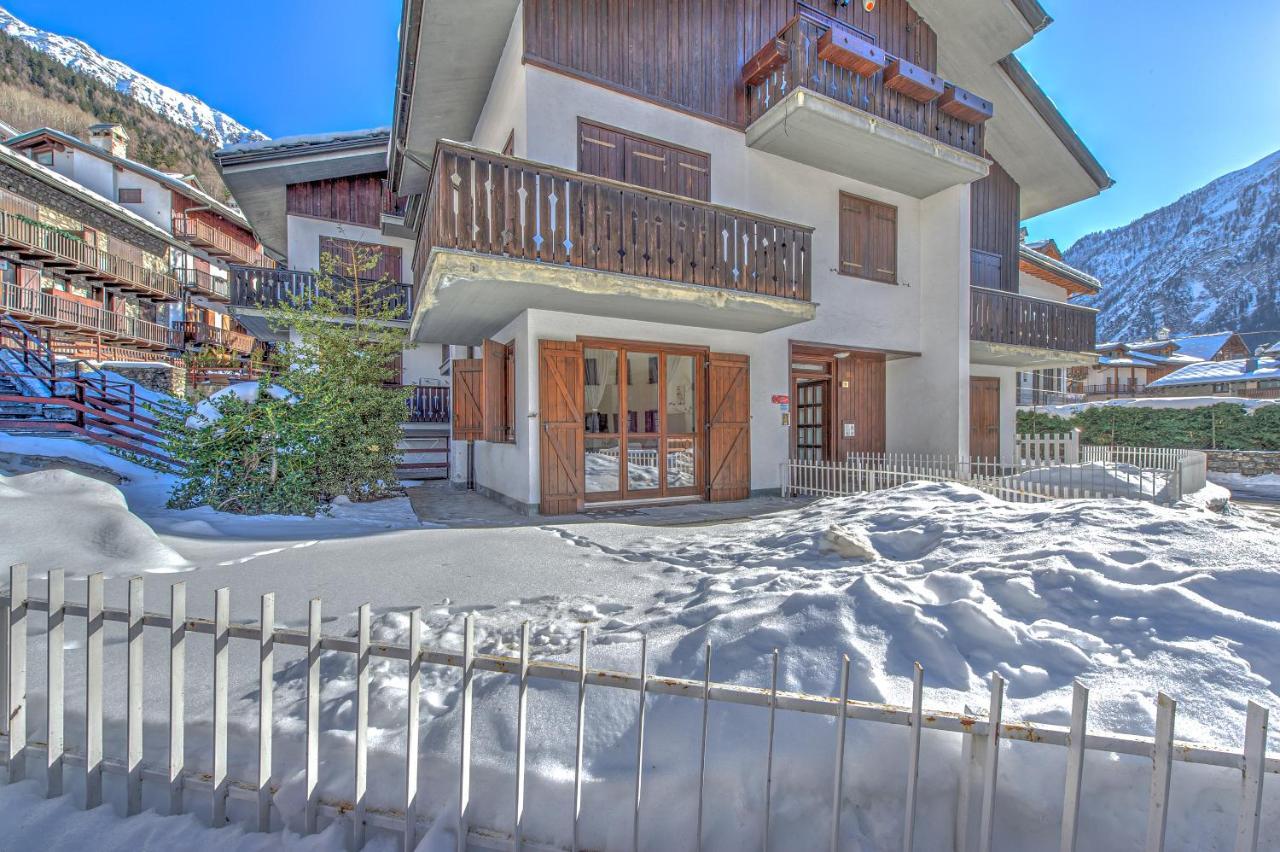 Casa Julie - Accogliente Rifugio Nella Quiete - Cour 0157 Apartment Courmayeur Exterior foto